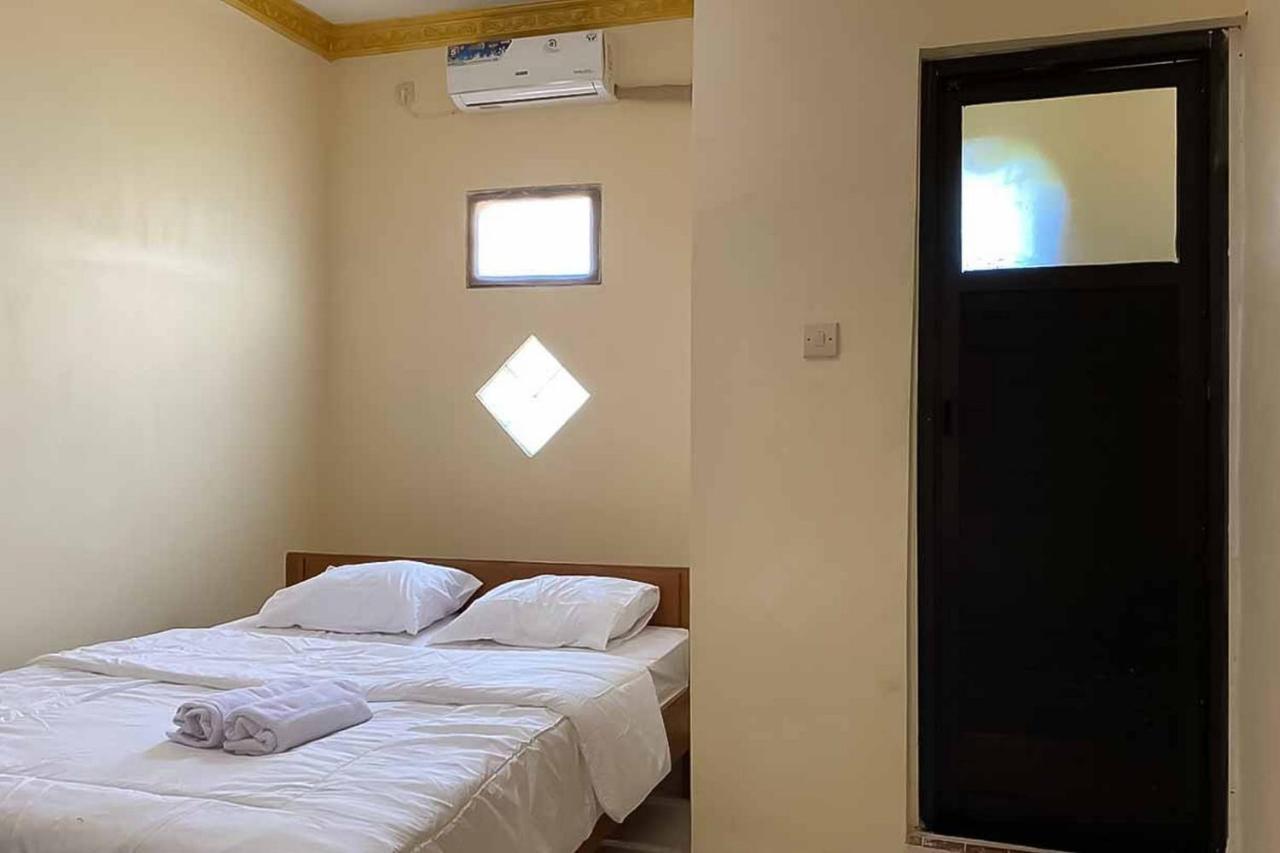 Palace Syariah Homestay Redpartner Banyuwangi  Luaran gambar